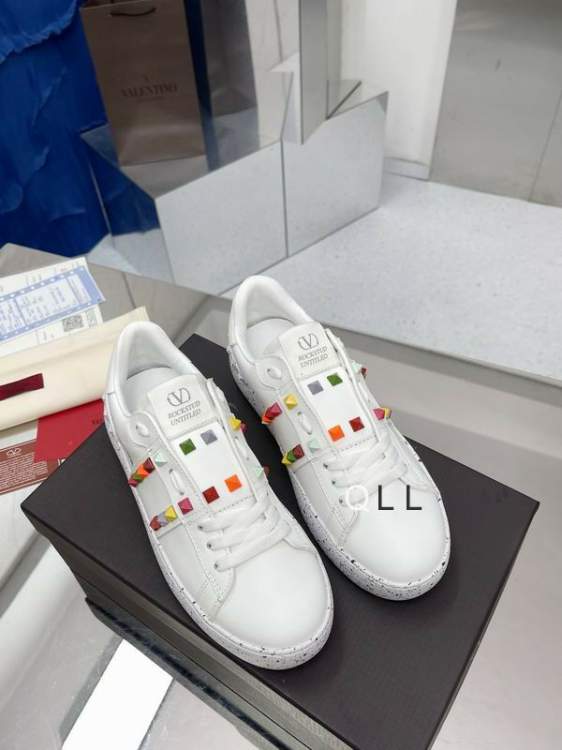 Picture of Valentino Shoes _SKUValentino070513sz35-45LL20002